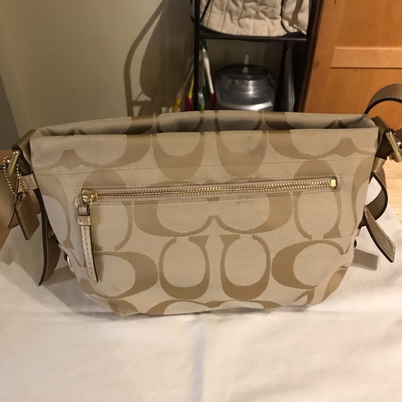 Coach Handbags - Coach tan and gold sig